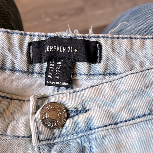 Vintage Look Distressed High Waist shorts Curvy Size 20 💯 Cotton New!! - Picture 7 of 8